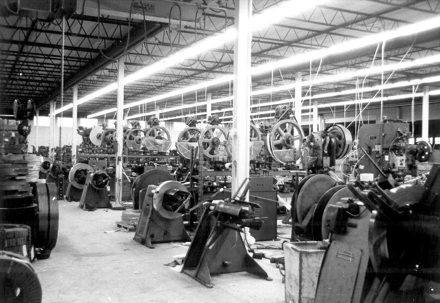 Vintage metal presses in Tripar’s facility
