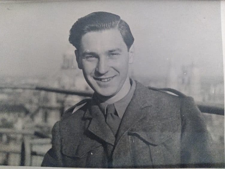 Ben Sevack en uniforme de l’armée britannique pendant la Seconde Guerre mondiale